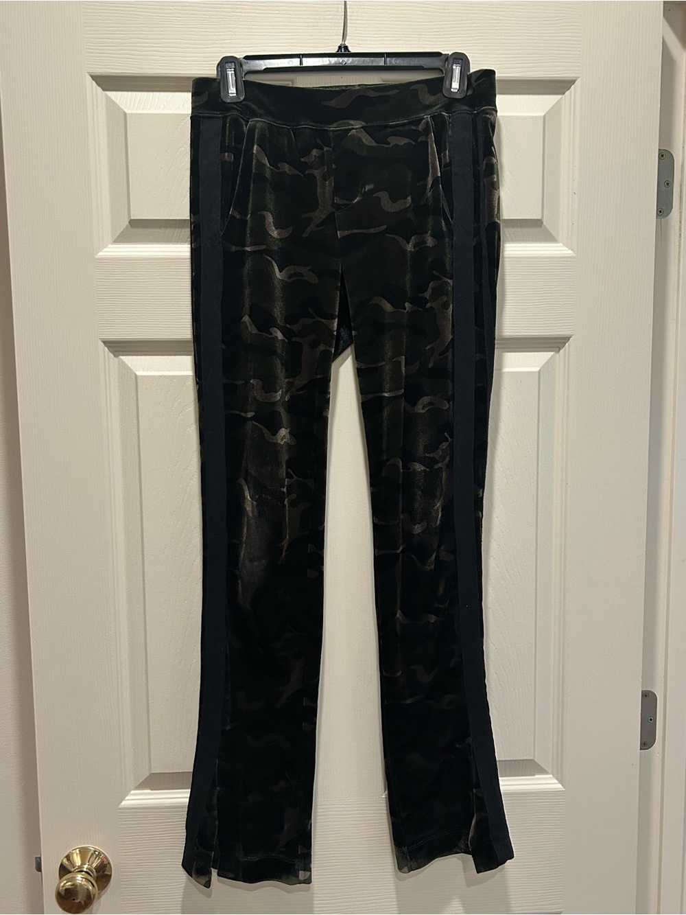 Pam & Gela Black Velvet Camo Leggings for Women
